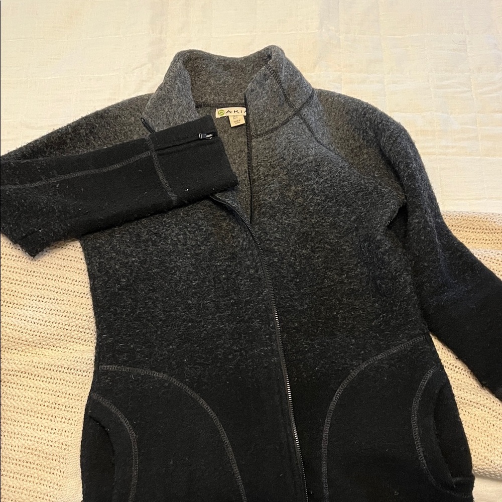 Dakini Black and Gray Women's Cardigan Sweater